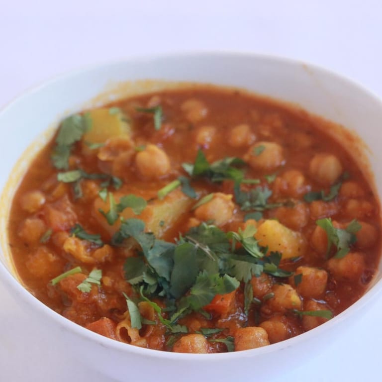 Delicious Aloo Palak Awaits